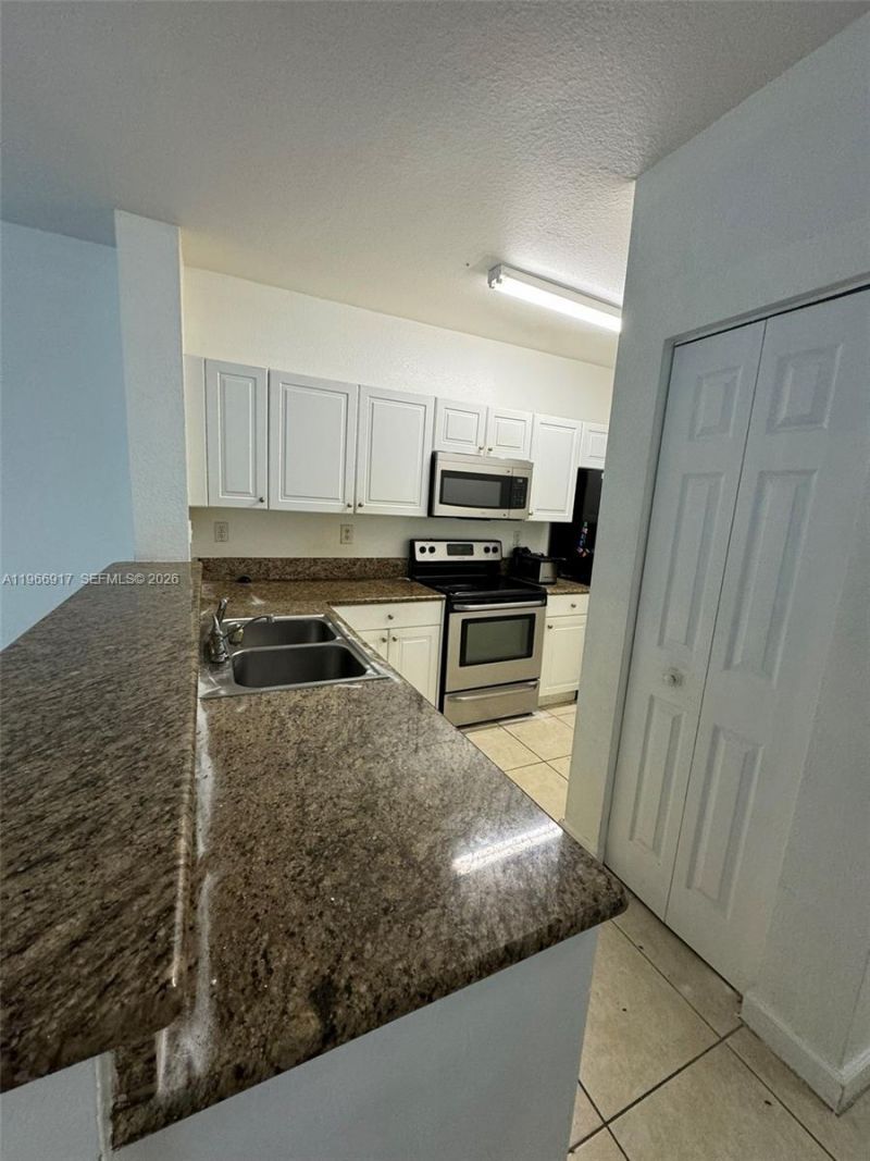 9257 SW 227th St, Unit 11, Cutler Bay, FL 33190 Photo