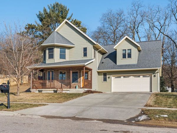 2002 Retzlaff Drive, Reedsburg, WI 53959