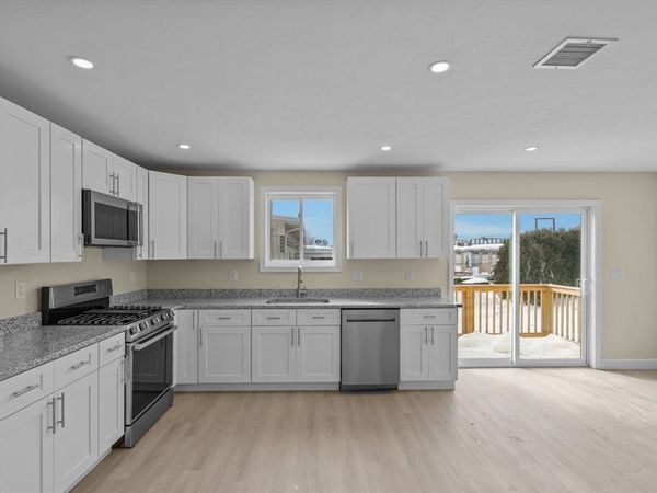 25 Lebanon St, Unit D, Fall River, MA 02723