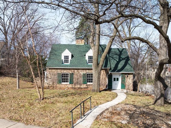 2740 Thomas Avenue S, Minneapolis, MN 55416