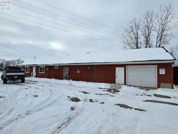 433 Oberlin Road, Elyria, OH 44035