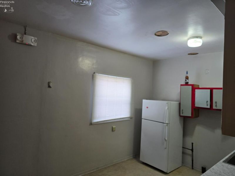 433 Oberlin Road, Elyria, OH 44035 Photo 17