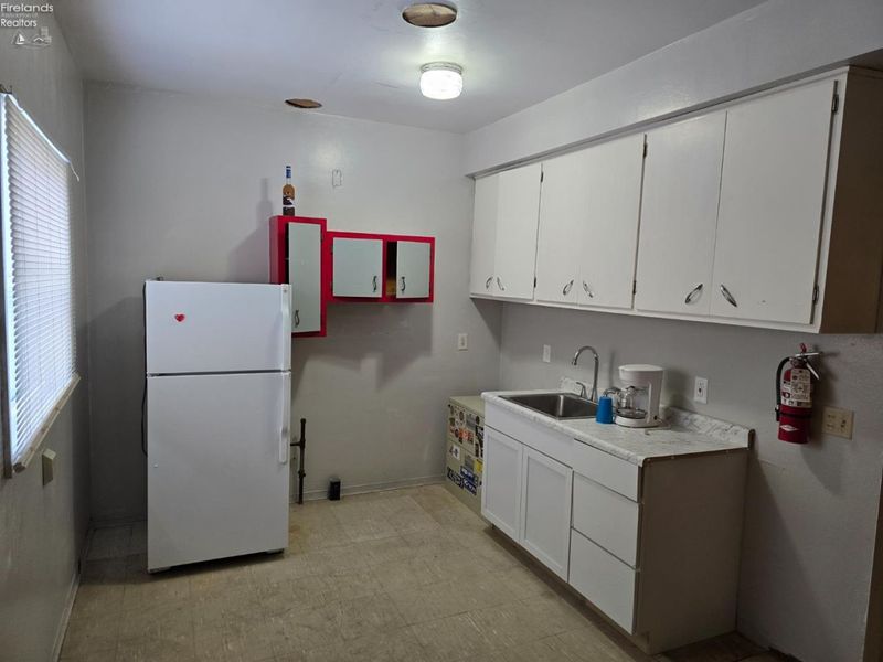 433 Oberlin Road, Elyria, OH 44035 Photo 19