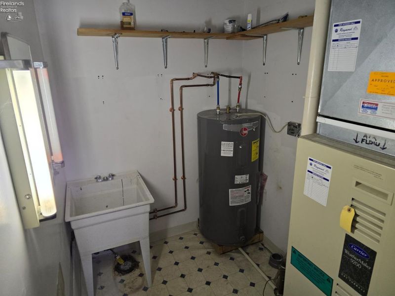 433 Oberlin Road, Elyria, OH 44035 Photo 22