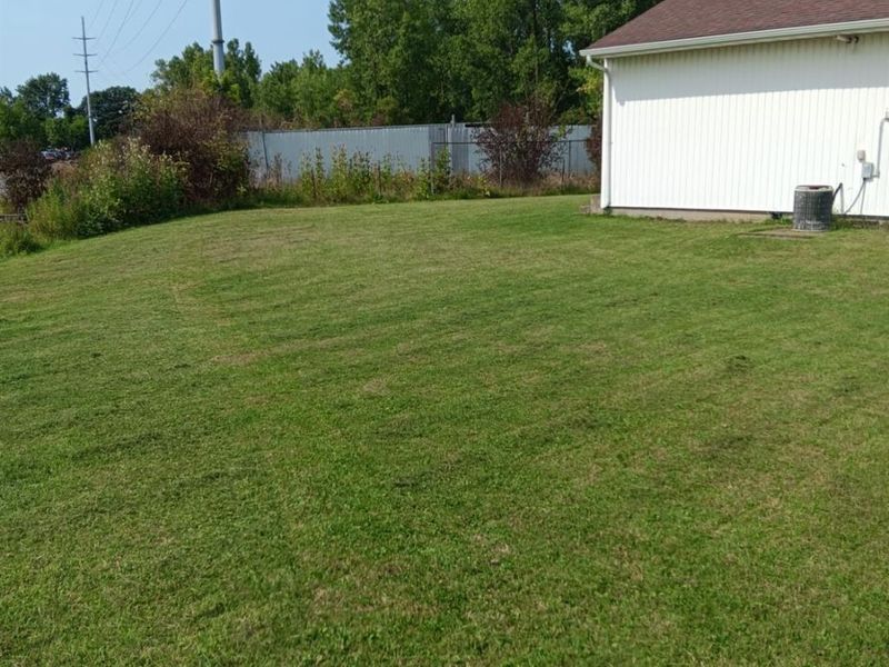 433 Oberlin Road, Elyria, OH 44035 Photo 25