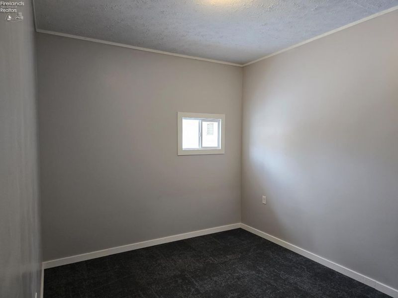 433 Oberlin Road, Elyria, OH 44035 Photo 9