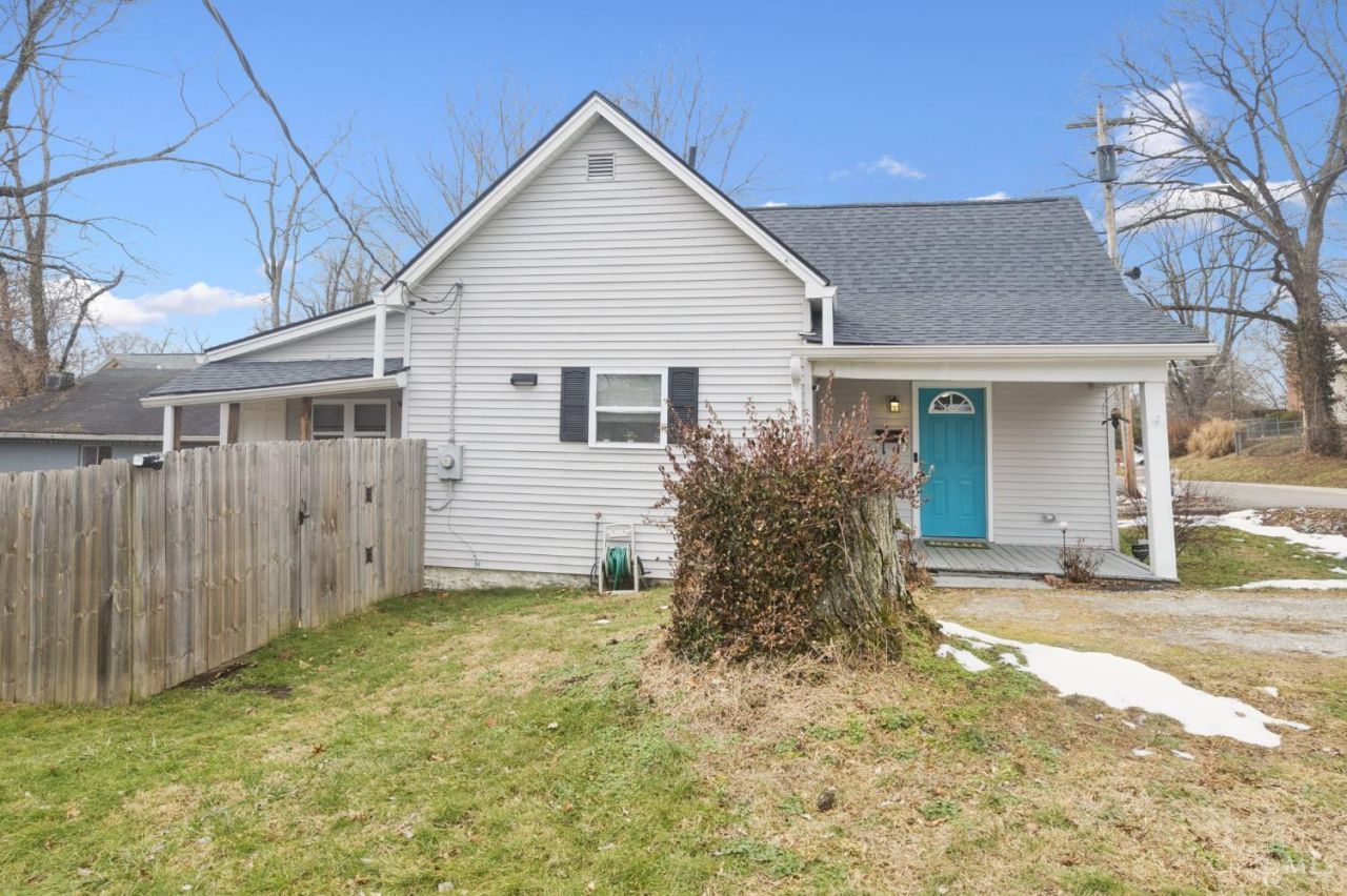 215 W Water Street, Bethel, OH 45106 Main Photo