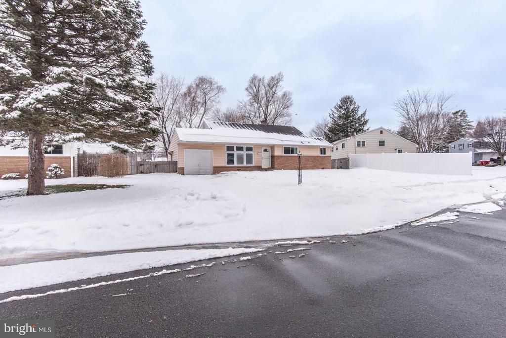 746 Spruce Road, Warminster, PA 18974 Main Photo