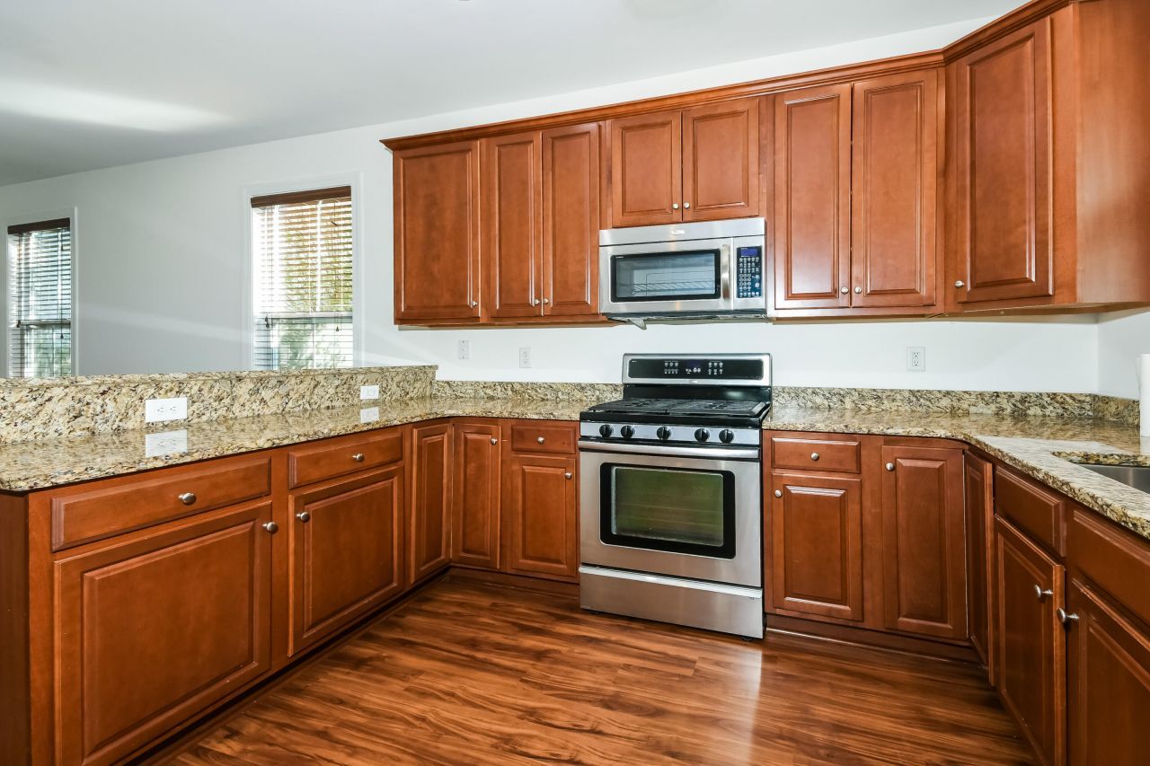 5194 Celtic Drive Photo 10