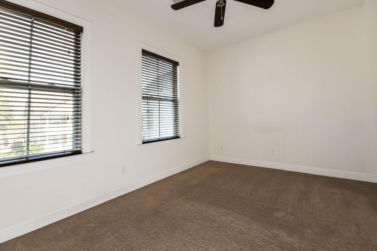 5194 Celtic Drive Photo 15