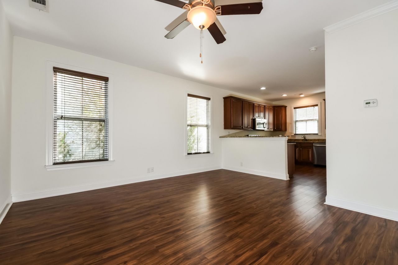 5194 Celtic Drive Photo 5