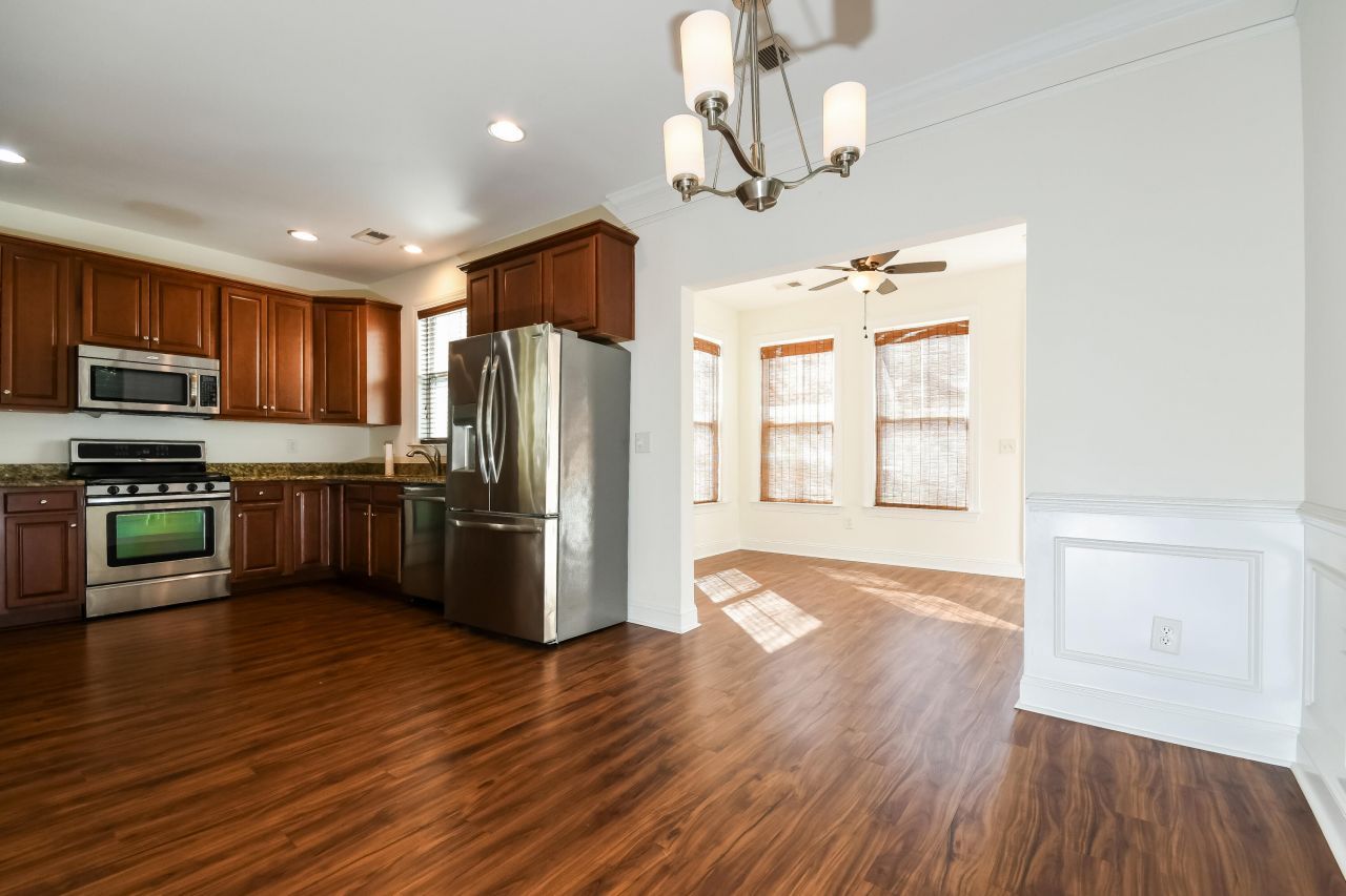 5194 Celtic Drive Photo 8