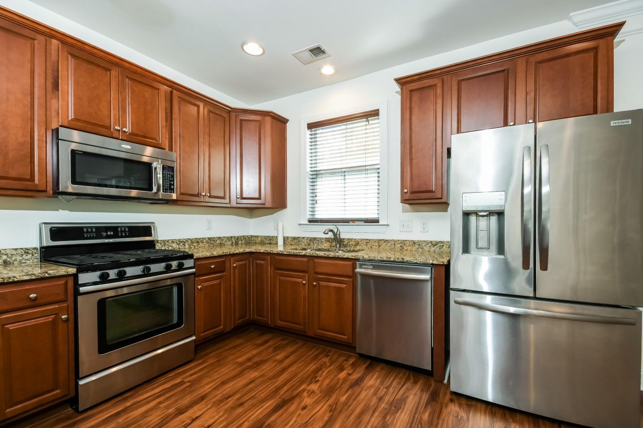 5194 Celtic Drive Photo 9