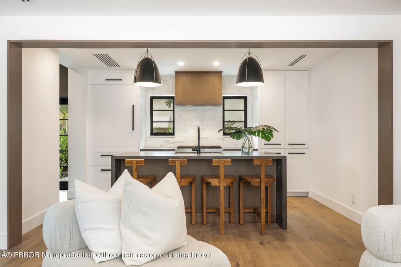 263 Alhambra Place, West Palm Beach, FL 33405 Photo