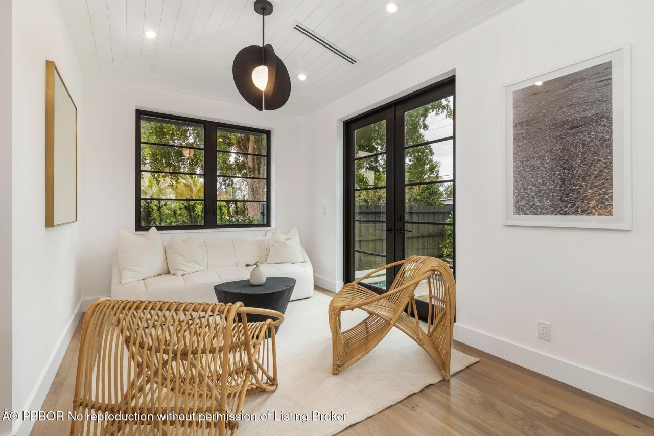 263 Alhambra Place, West Palm Beach, FL 33405 Photo