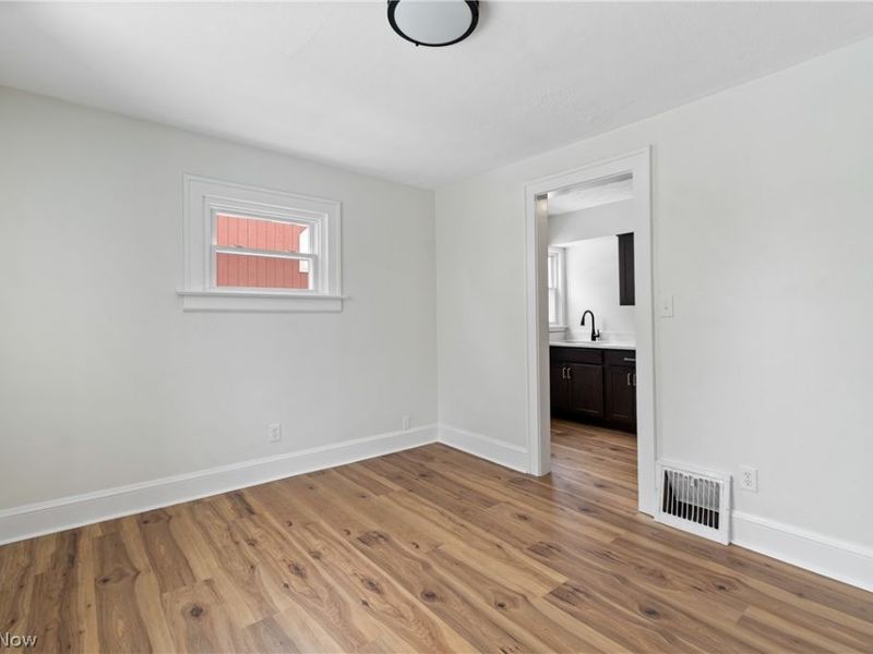 378 Cross Street, Akron, OH 44311 Photo 9