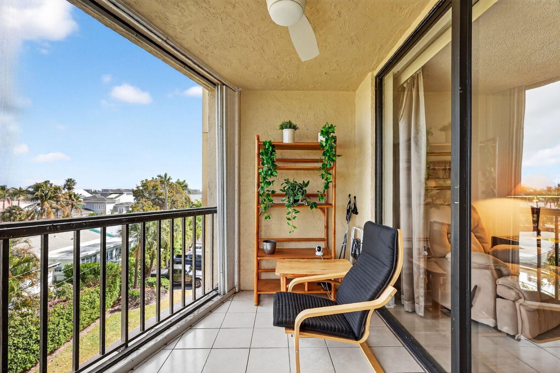 890 N Federal Highway, Unit 403, Lantana, FL 33462 Photo