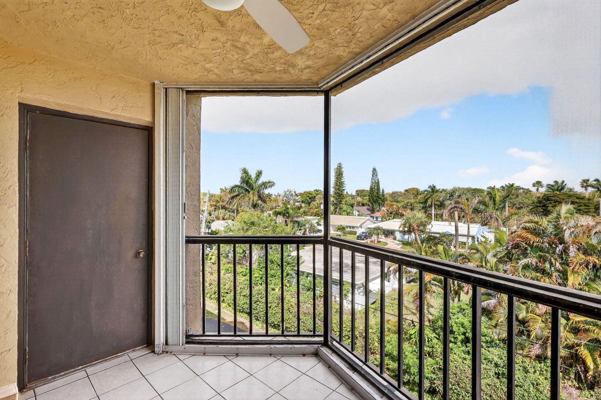 890 N Federal Highway, Unit 403, Lantana, FL 33462 Photo