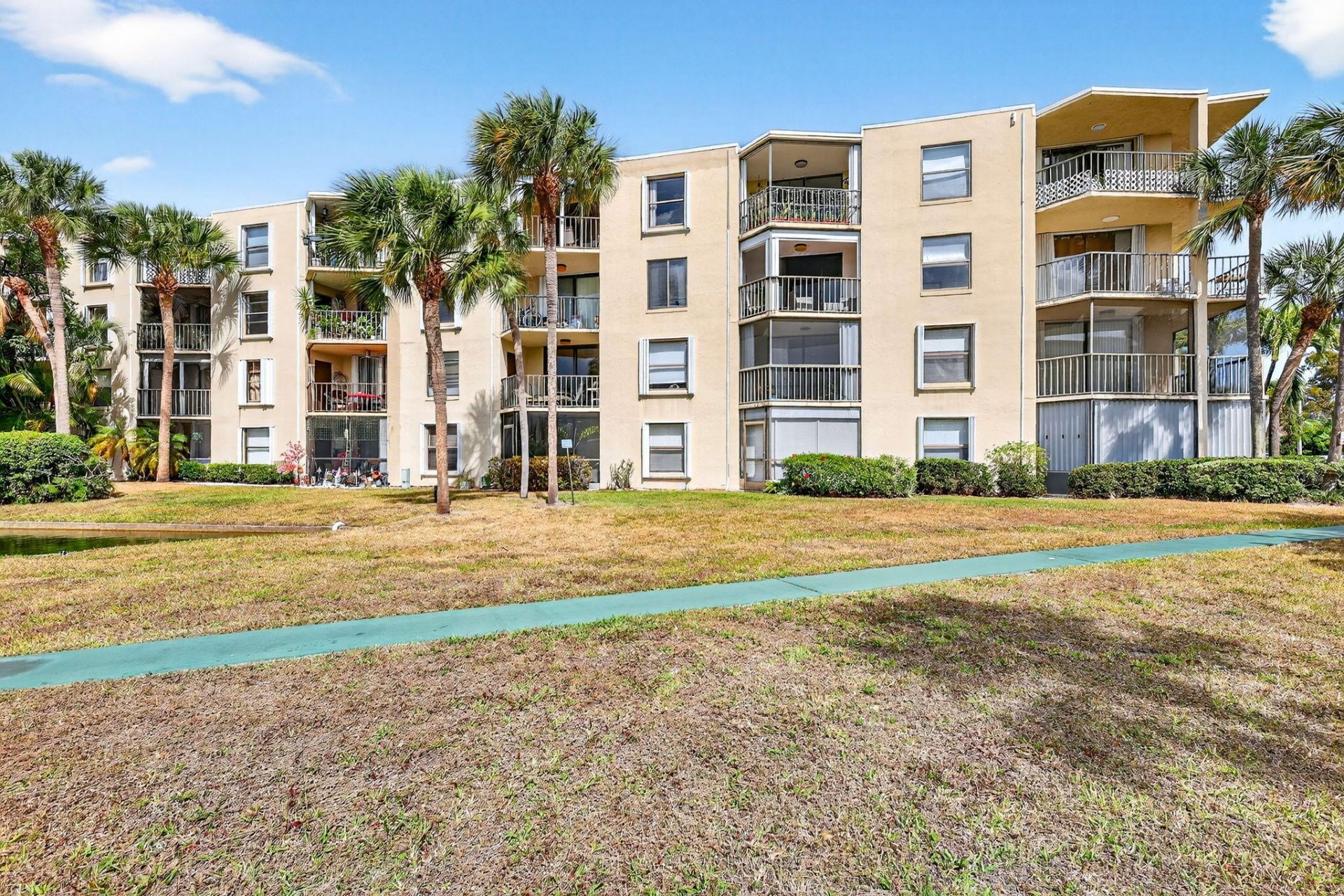 890 N Federal Highway, Unit 403, Lantana, FL 33462 Photo