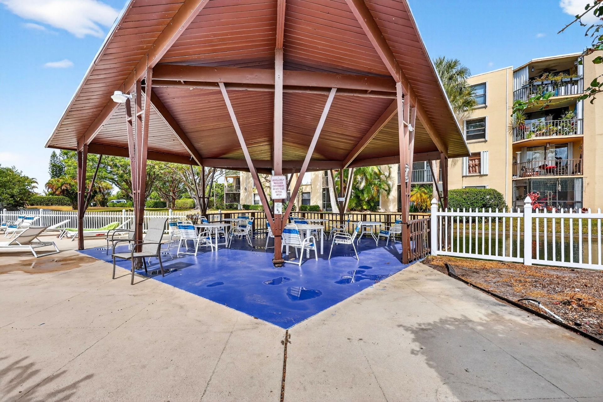 890 N Federal Highway, Unit 403, Lantana, FL 33462 Photo