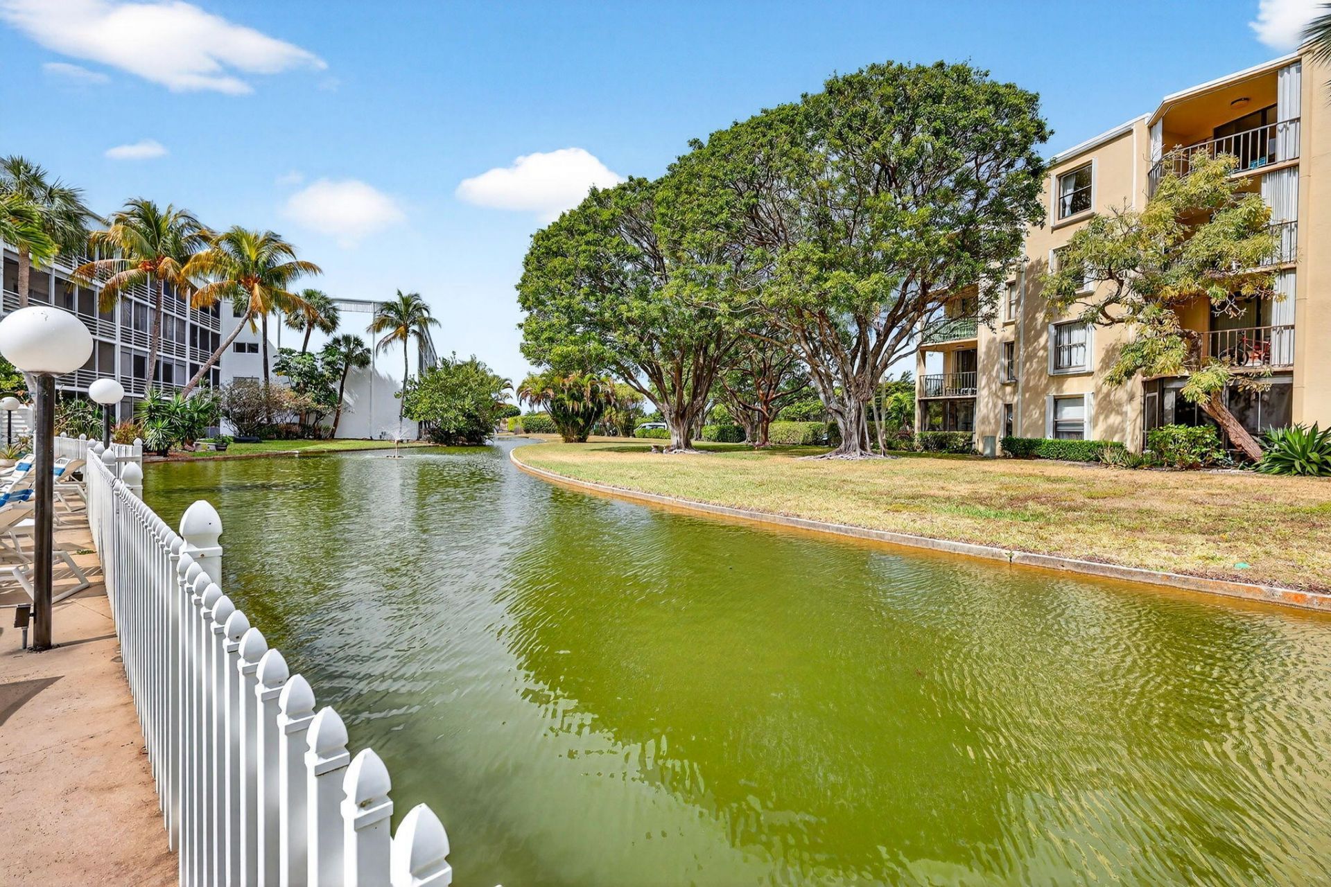 890 N Federal Highway, Unit 403, Lantana, FL 33462 Photo