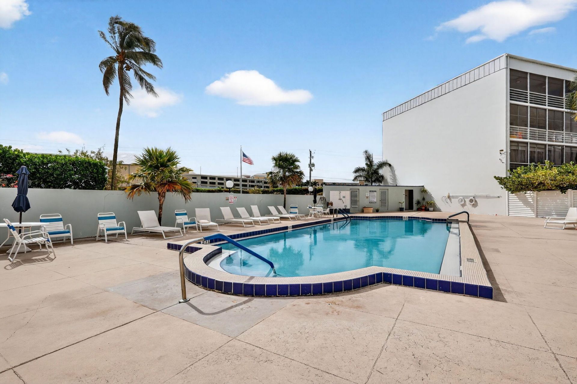890 N Federal Highway, Unit 403, Lantana, FL 33462 Photo