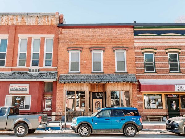 218 Main Street, McGregor, IA 52157