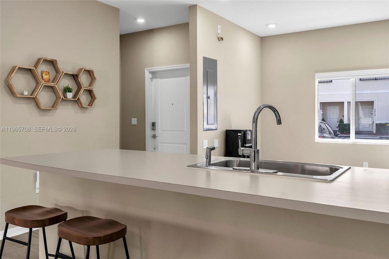 2819 NW 181st St, Miami Gardens, FL 33056 Photo