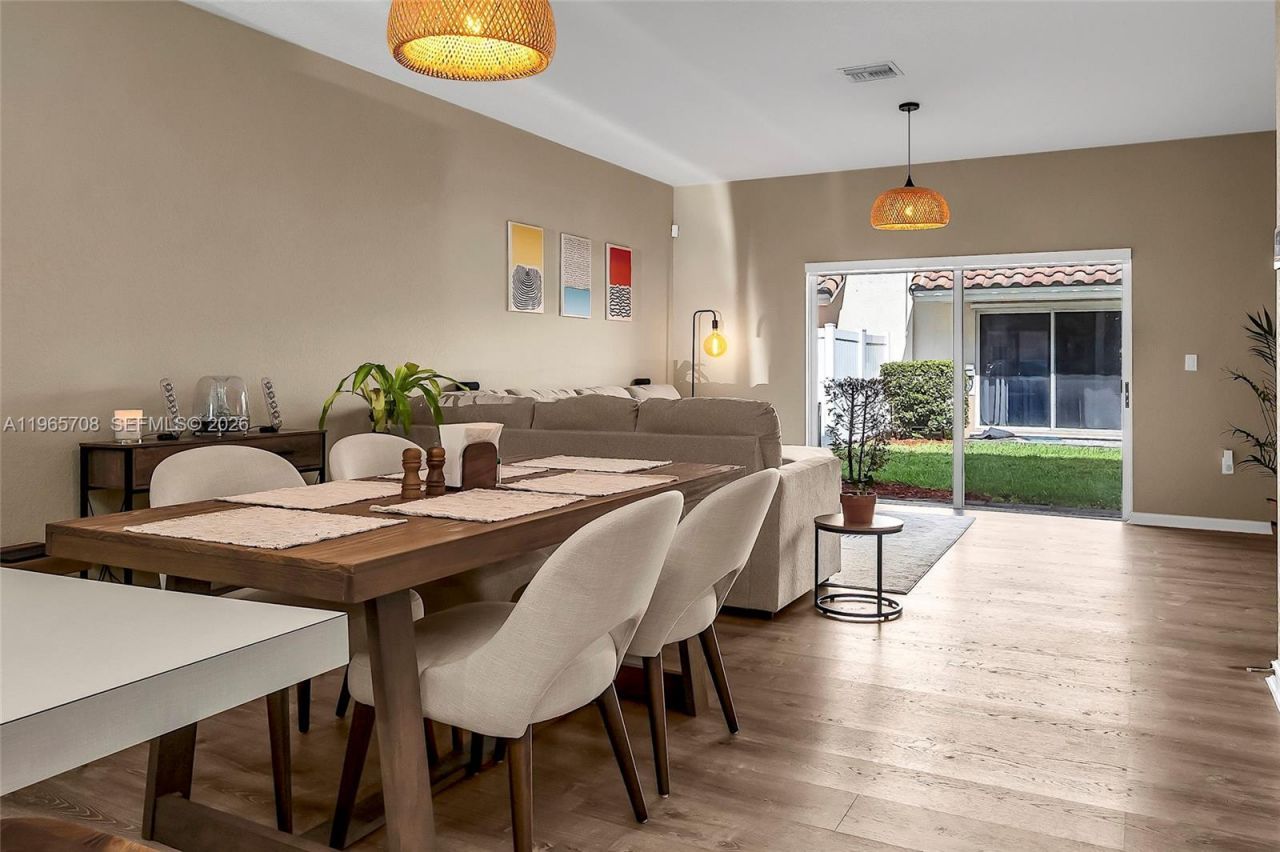 2819 NW 181st St, Miami Gardens, FL 33056 Photo