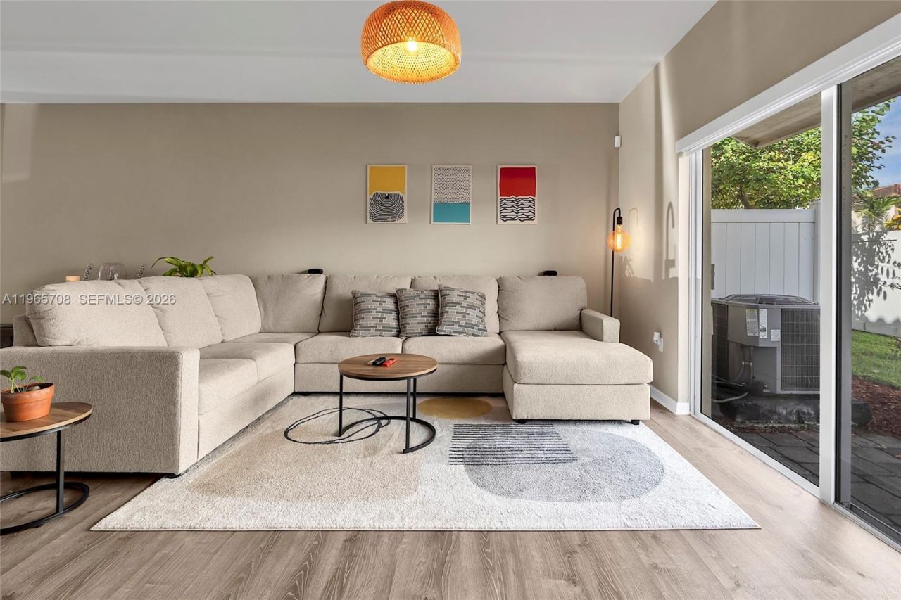 2819 NW 181st St, Miami Gardens, FL 33056 Photo