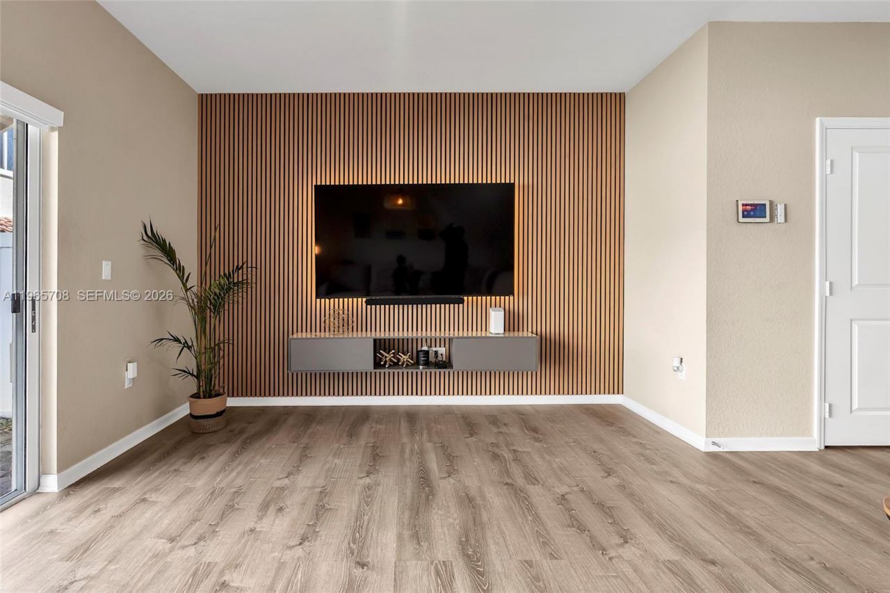 2819 NW 181st St, Miami Gardens, FL 33056 Photo