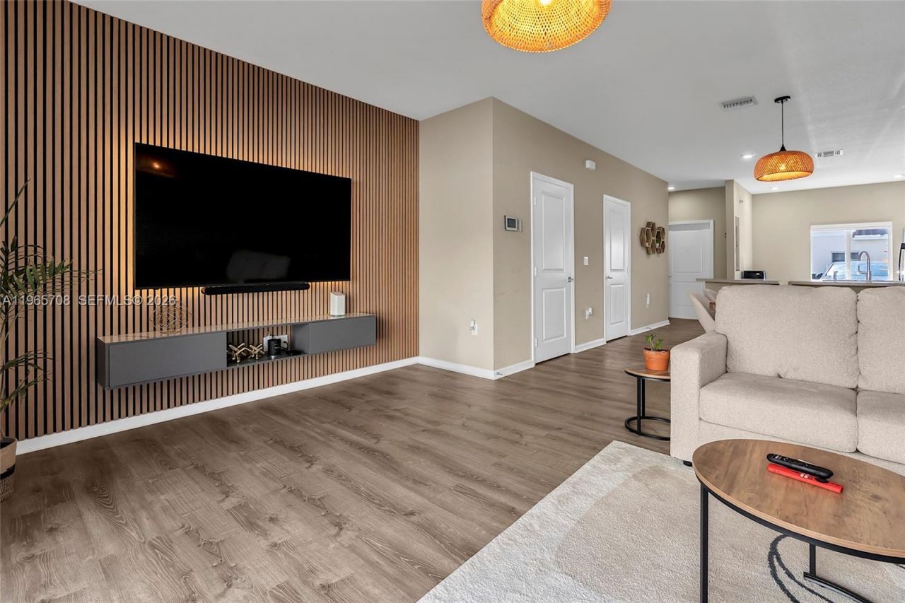 2819 NW 181st St, Miami Gardens, FL 33056 Photo