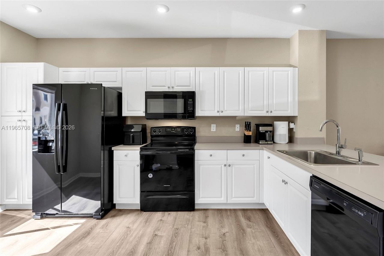 2819 NW 181st St, Miami Gardens, FL 33056 Photo