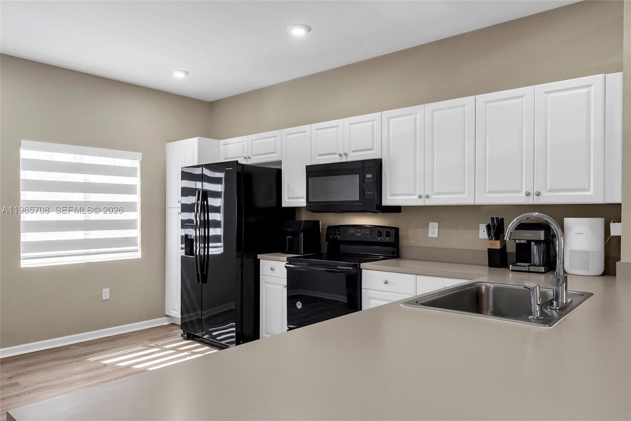 2819 NW 181st St, Miami Gardens, FL 33056 Photo