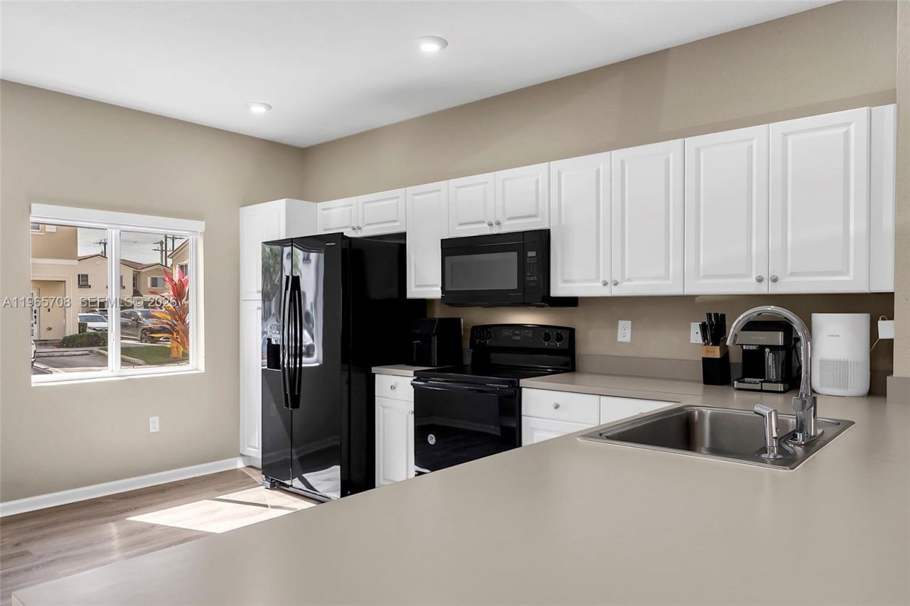 2819 NW 181st St, Miami Gardens, FL 33056 Photo