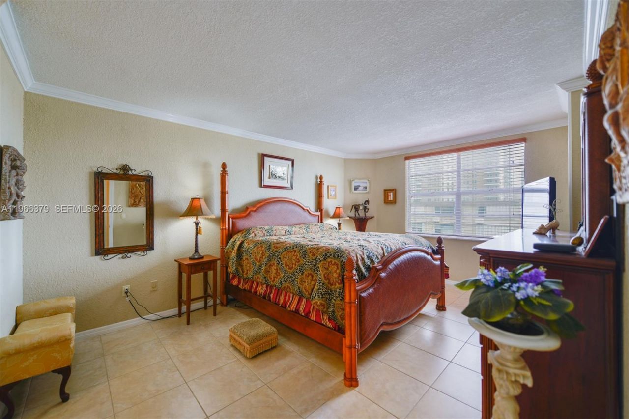 1950 S Ocean Dr, Unit 3P, Hallandale Beach, FL 33009 Photo