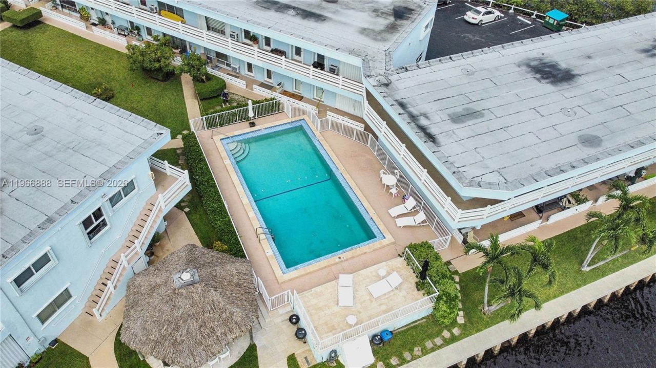 2700 NE 135th St , Unit 12, North Miami, FL 33181 Photo