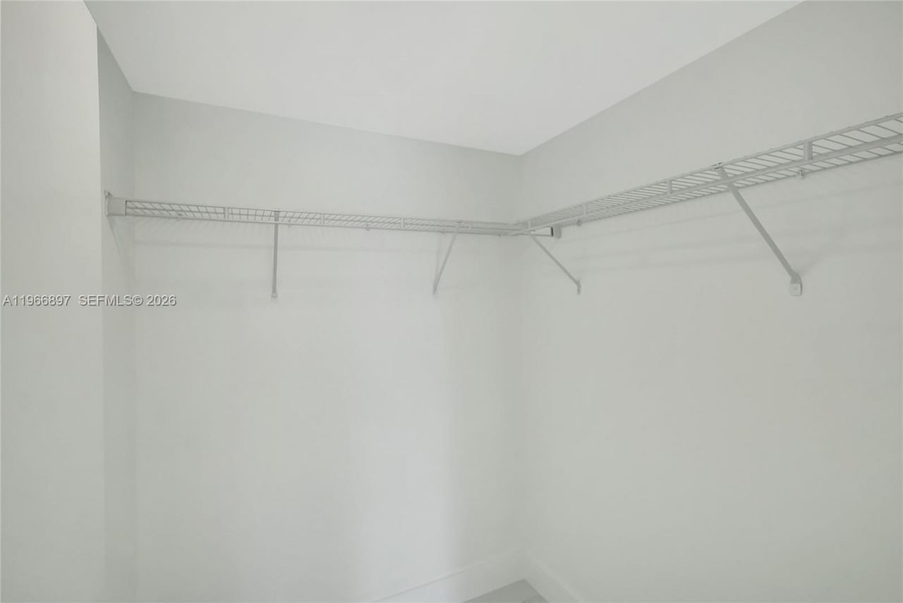 90 SW 3rd St , Unit 1602, Miami, FL 33130 Photo