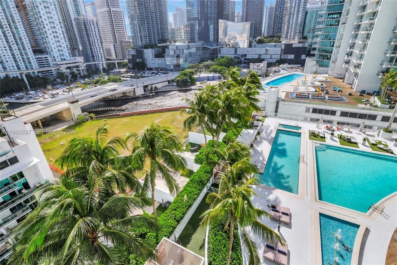 90 SW 3rd St , Unit 1602, Miami, FL 33130 Photo