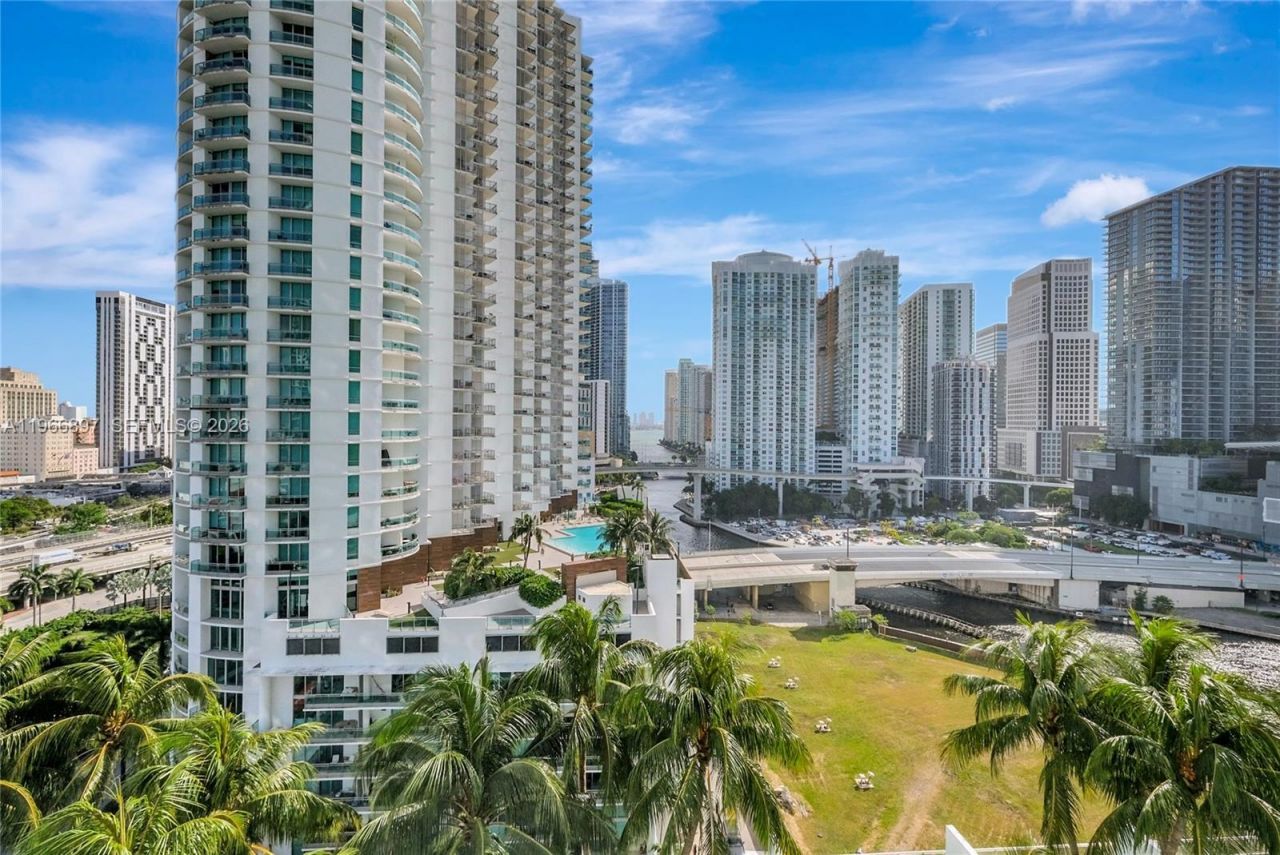 90 SW 3rd St , Unit 1602, Miami, FL 33130 Photo