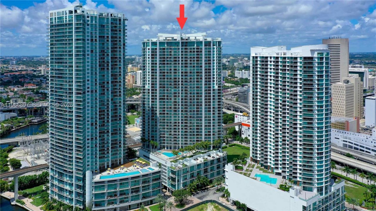 90 SW 3rd St , Unit 1602, Miami, FL 33130 Photo