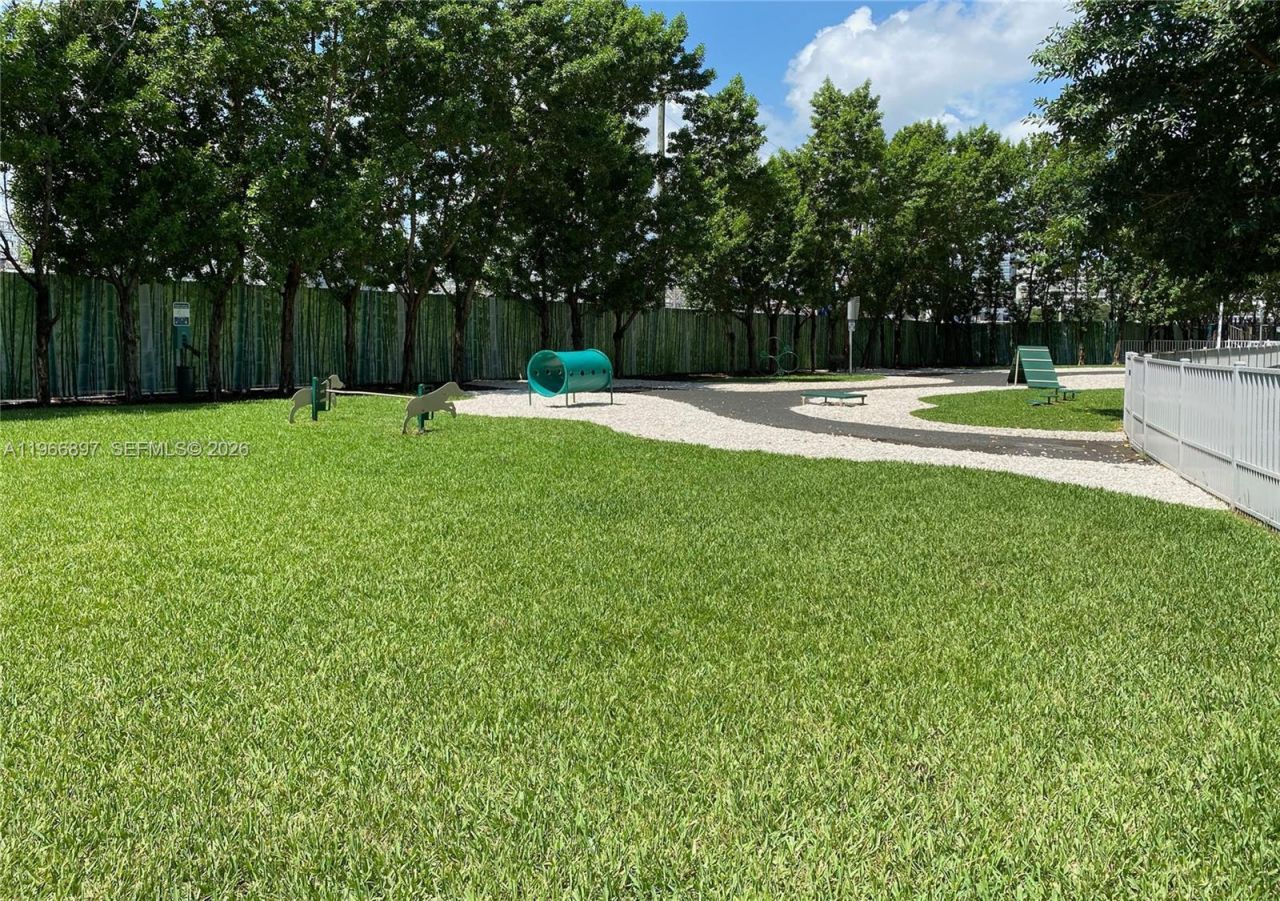 90 SW 3rd St , Unit 1602, Miami, FL 33130 Photo