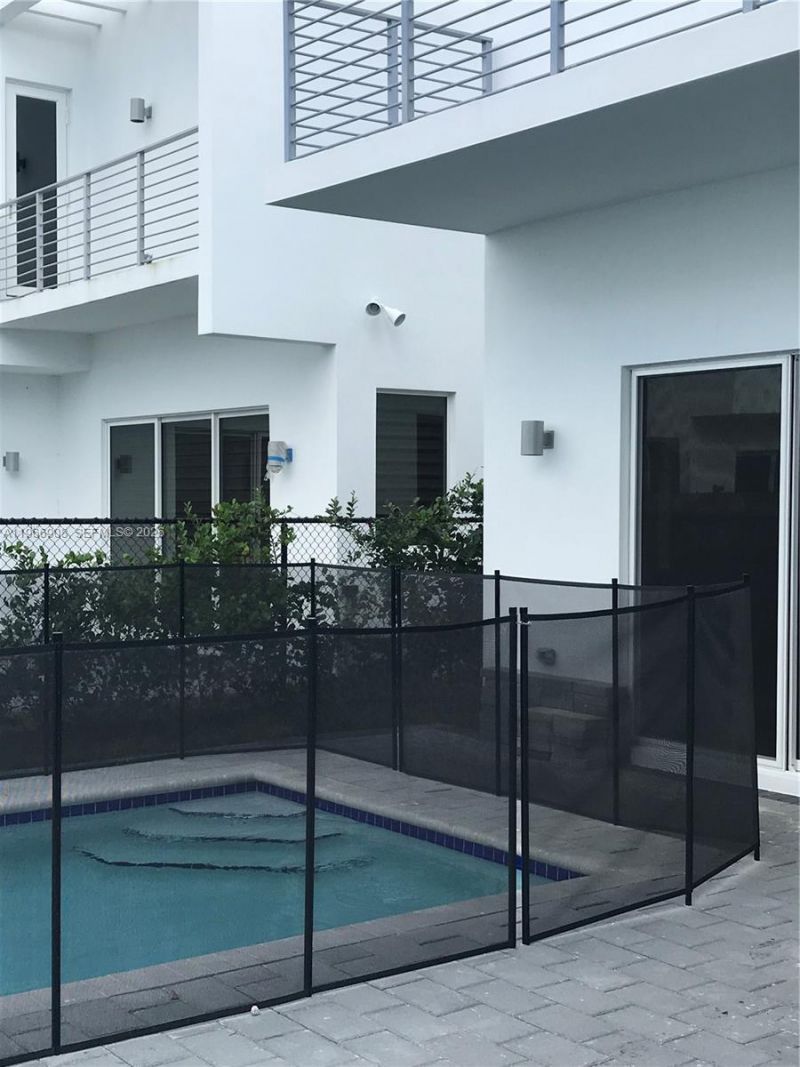 10055 NW 75th St , Doral, FL 33178 Photo