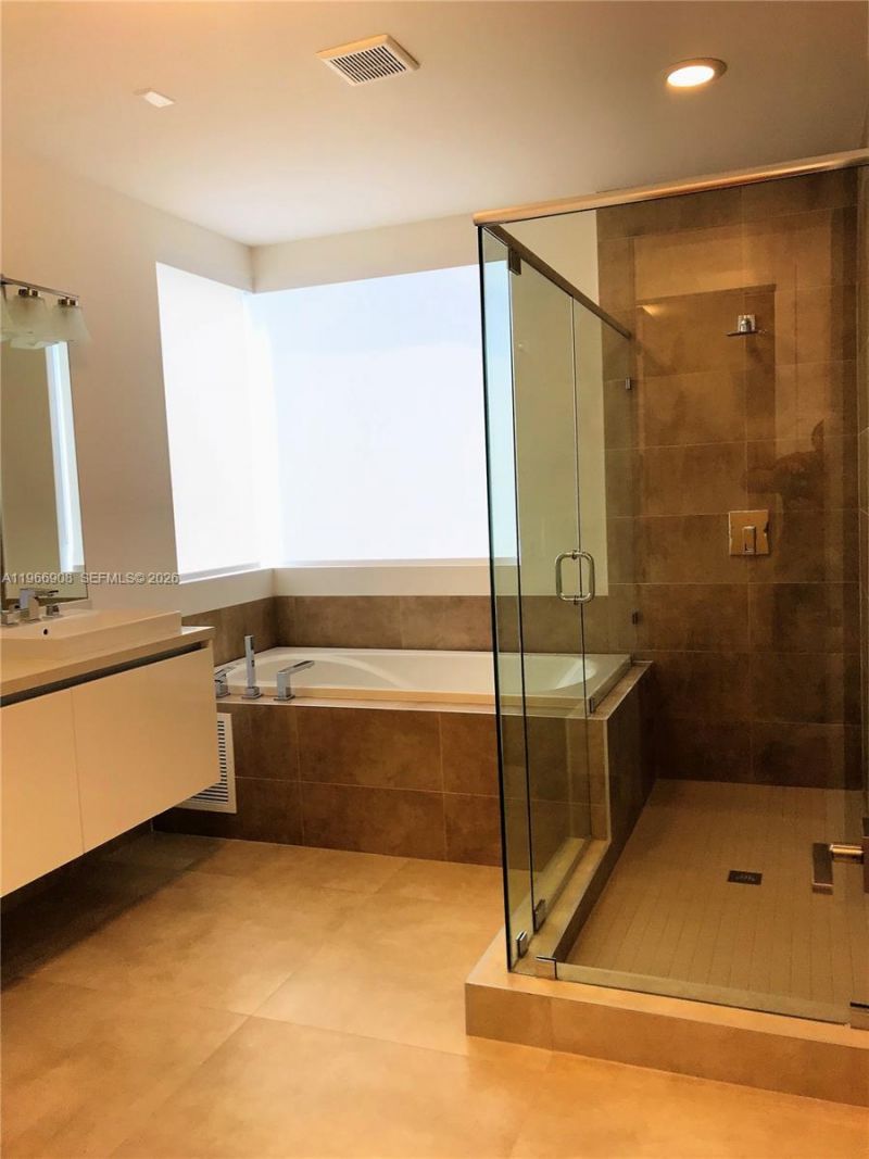 10055 NW 75th St , Doral, FL 33178 Photo