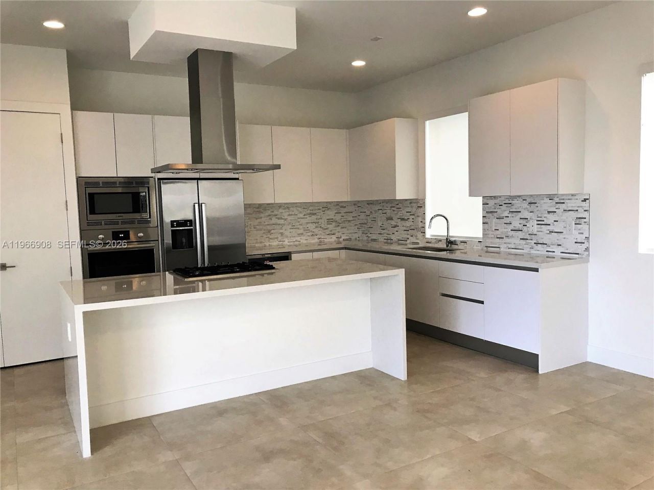 10055 NW 75th St , Doral, FL 33178 Photo