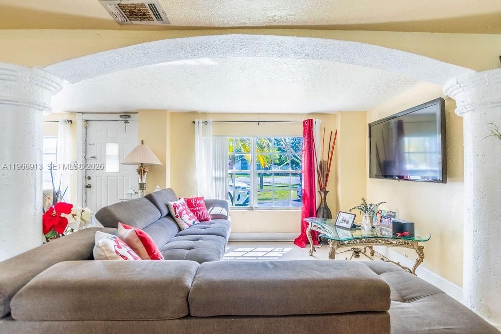 6101 Flagler St , Hollywood, FL 33023 Photo