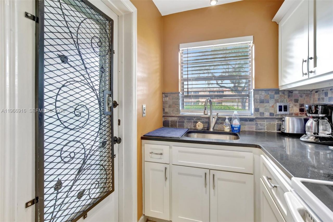 5300 Washington St, Unit G127, Hollywood, FL 33021 Photo