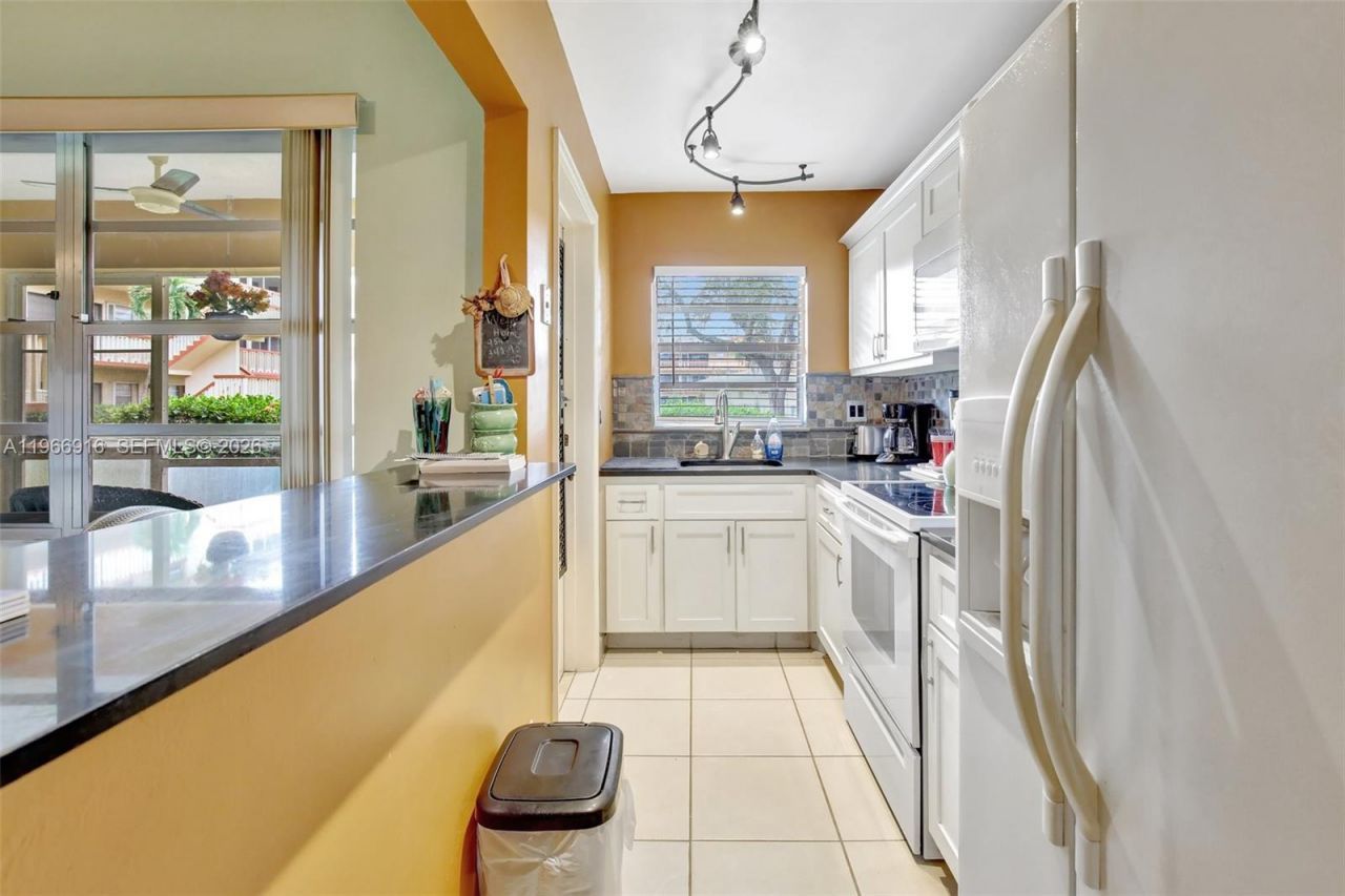 5300 Washington St, Unit G127, Hollywood, FL 33021 Photo