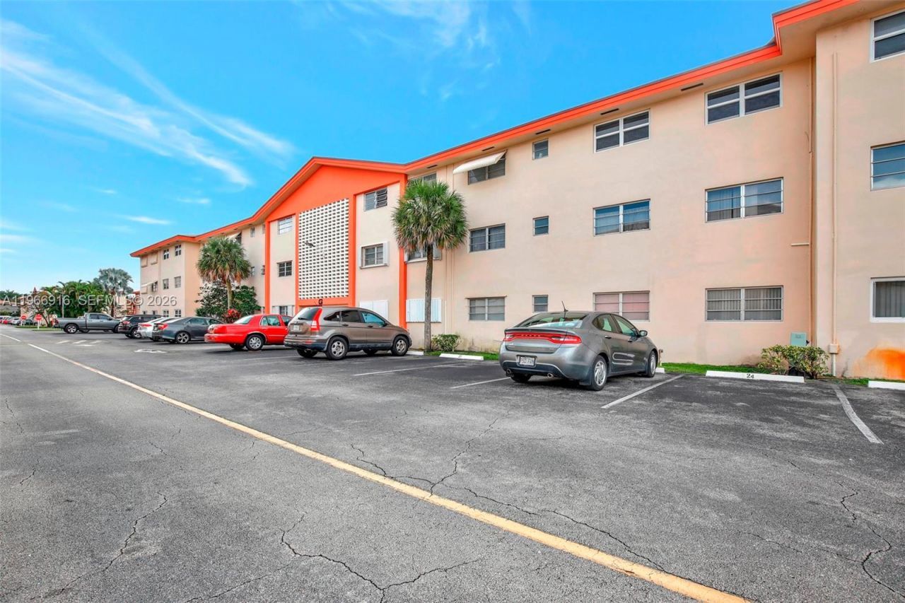 5300 Washington St, Unit G127, Hollywood, FL 33021 Photo