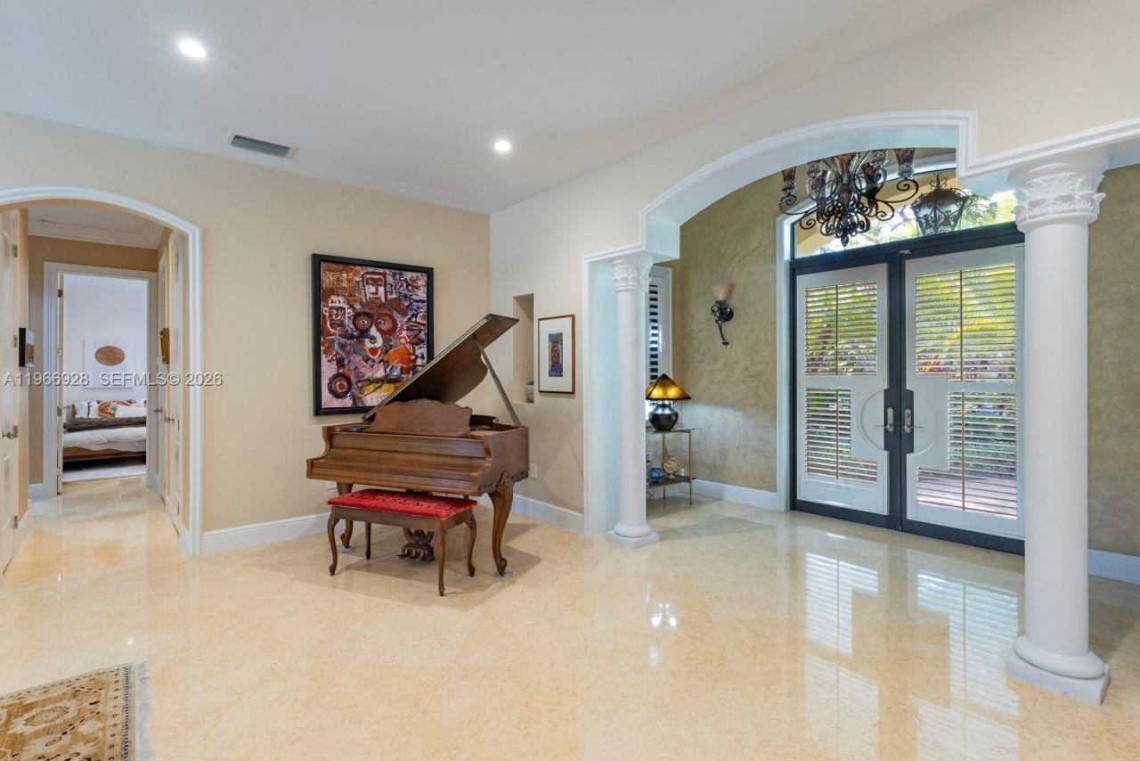 10601 SW 72nd Ct, Pinecrest, FL 33156 Photo